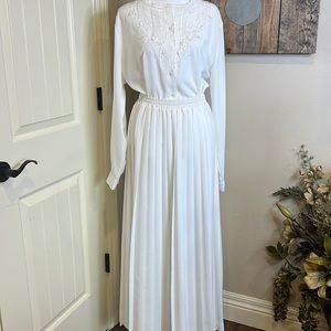 Vintage Two piece set all white